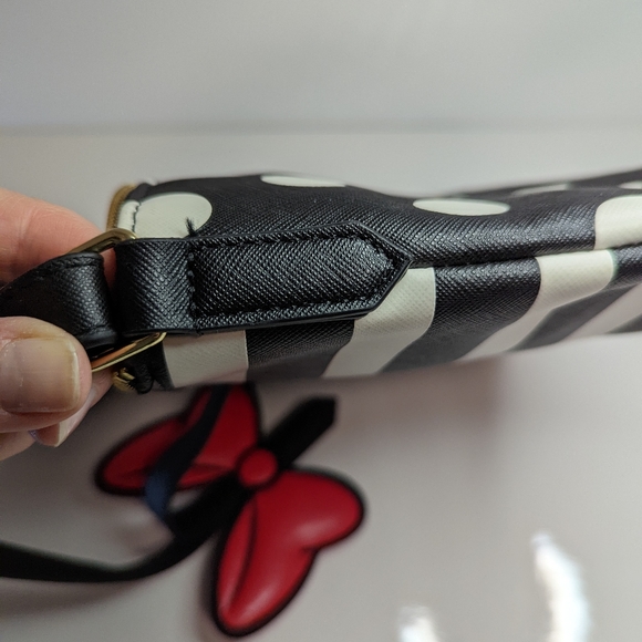 Authentic Disney Parks Minnie Mouse Purse with Bow Tie and Polka Dots - Picture 11 of 14